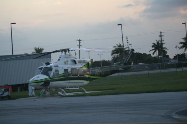 Bell 412 (N911RA)