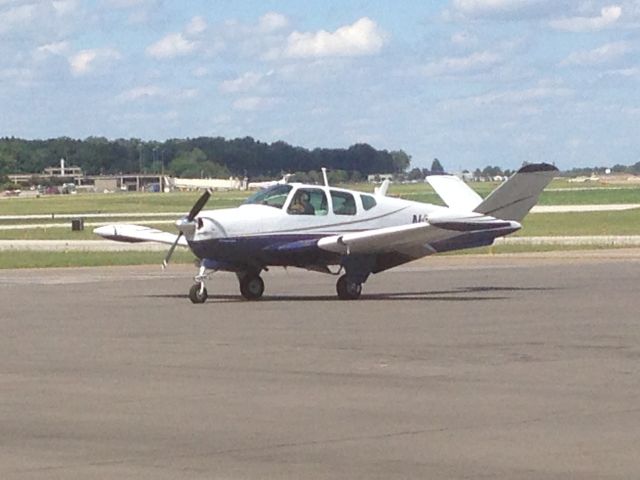 Beechcraft 35 Bonanza (N602T)