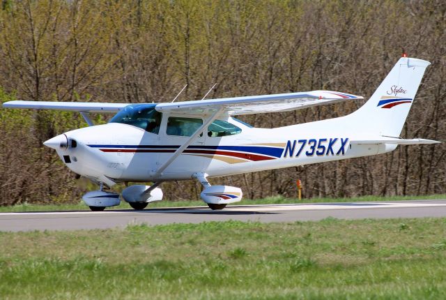 Cessna Skylane (N735KX)