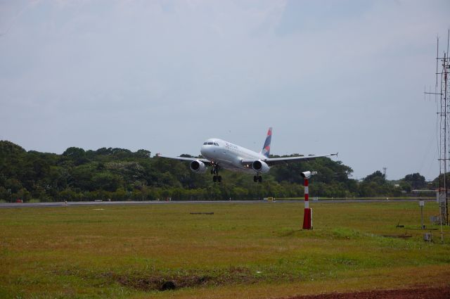 Airbus A320 (PT-MBS)