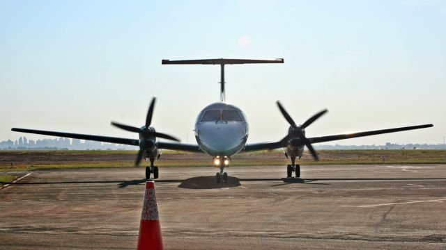 Embraer EMB-120 Brasilia (FAB2020)