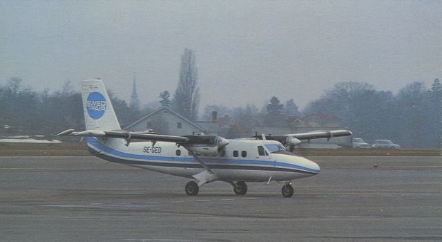 De Havilland Canada Twin Otter (SE-GED) - scanned from postcardbr /Swedair