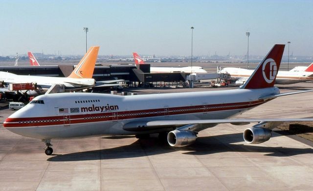 Boeing 747-200 (9M-MHI) - Malaysian B747-236 at Sydney Airport in August 1983.