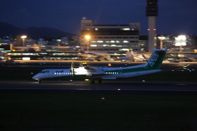 de Havilland Dash 8-400 (JA856A)