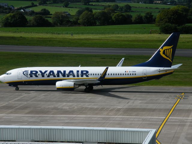 Boeing 737-700 (EI-DWH) - EI-DWH B737-8AS/W CN 33637/2408  RYANAIR