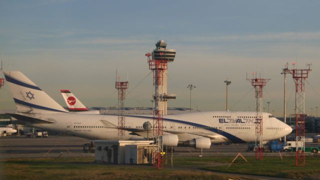 Boeing 747-400 (4X-ELC)