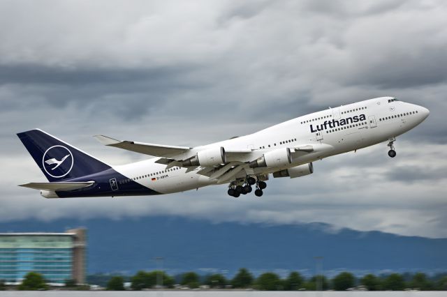 Boeing 747-400 (D-ABVM)