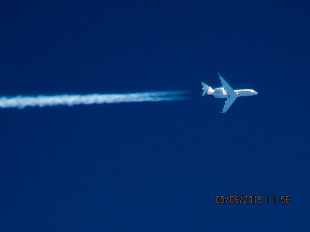 Canadair Challenger 350 (N700QS)