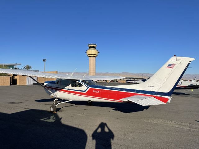 Cessna Skylane RG (N1737R)