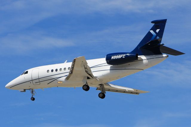 Dassault Falcon 2000 (N888FC)