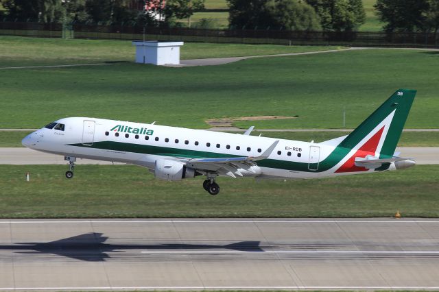 Embraer ERJ 175 (EI-RDB)