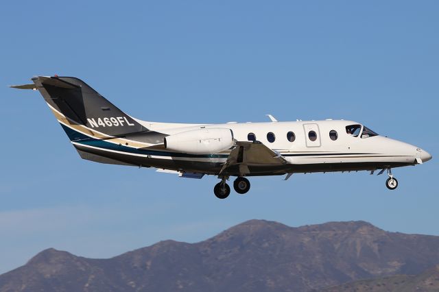 Beechcraft Beechjet (N469FL) - Landing. 