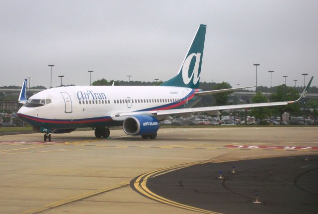 Boeing 737-700 (N288AT)