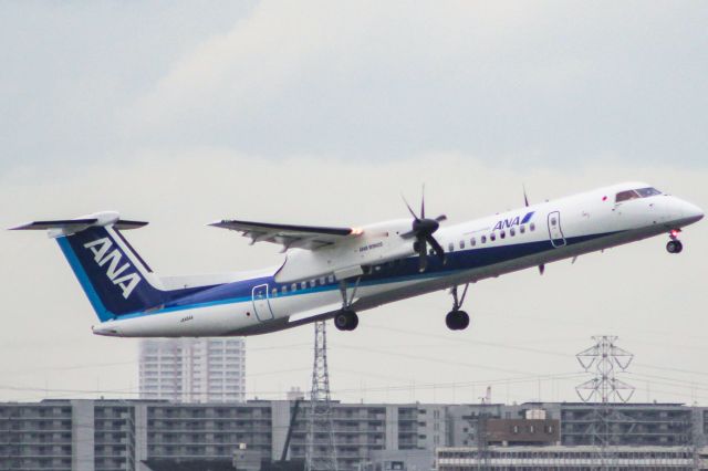 de Havilland Dash 8-200 (JA464A)