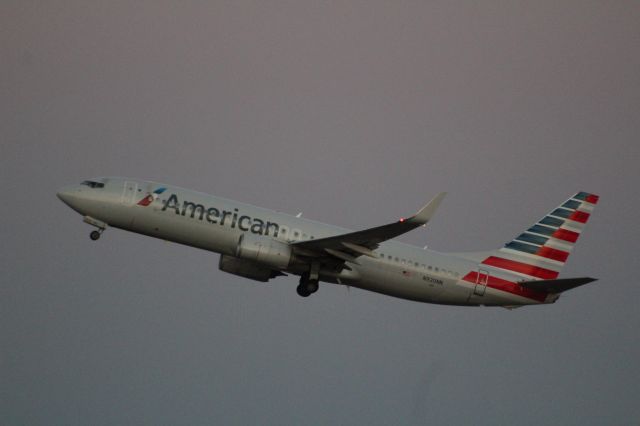 Boeing 737-800 (N920NN) - March 3, 2022