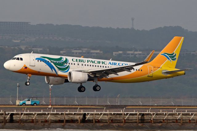 Airbus A320 (RP-C4103)
