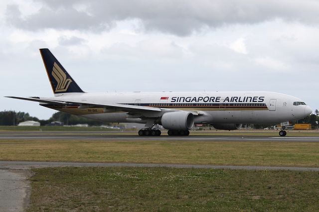 Boeing 777-200 (9V-SVE) - ON 25 DECEMBER 2016.br /SQ298 DEPARTING FOR SIN