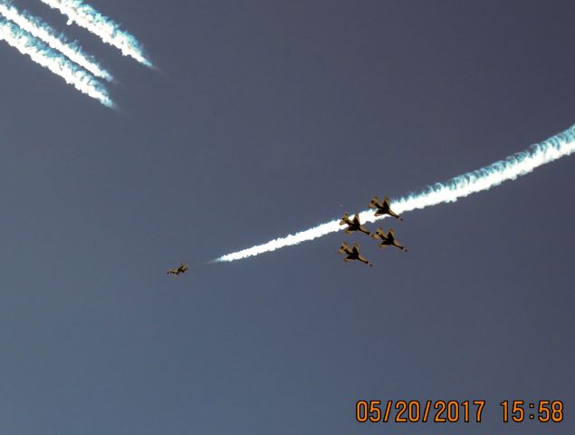 Lockheed F-16 Fighting Falcon (92-3898)