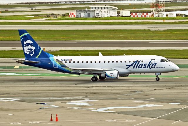 Embraer 175 (N644QX)