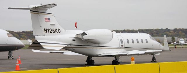 Learjet 60 (N126KD)