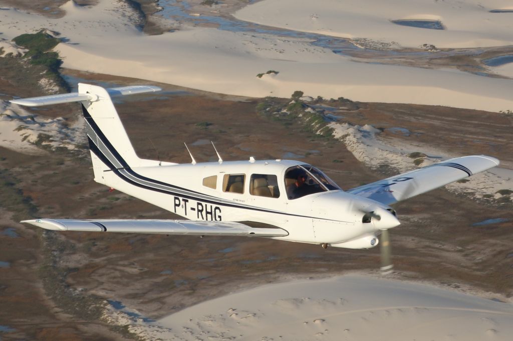 Piper Turbo Arrow 4 (PT-RHG)
