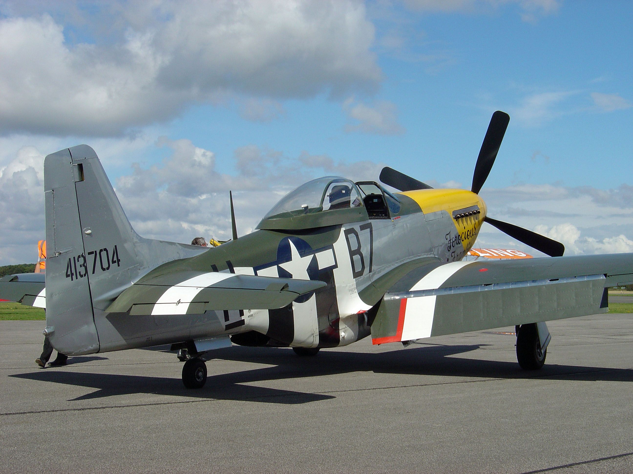 — — - Retford Flyin August 2011