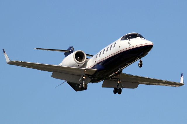 Learjet 60 (N600AJ)