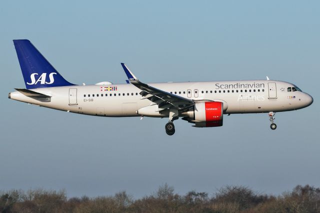 Airbus A320neo (EI-SIB) - SK4609 arriving from Oslo