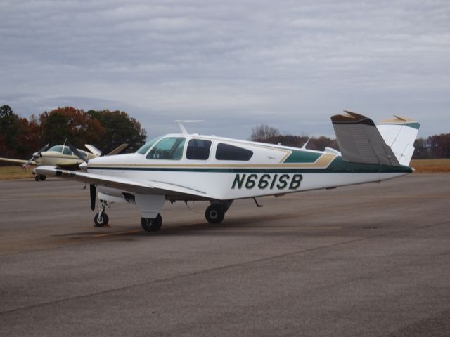 Beechcraft 35 Bonanza (N661SB)