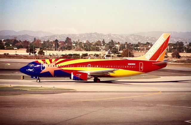 Boeing 737-700 (N383SW)