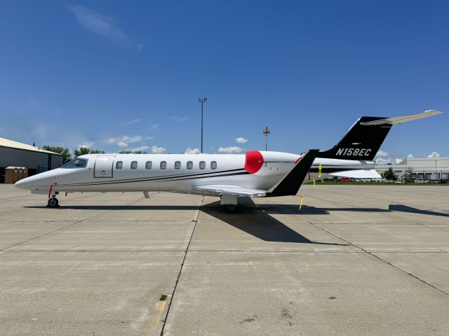 Learjet 45 (N158EC) - At the FBO ramp. 08-JUL-2024.
