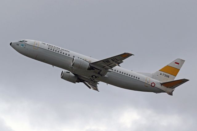 BOEING 737-400 (A7306) - SkU17