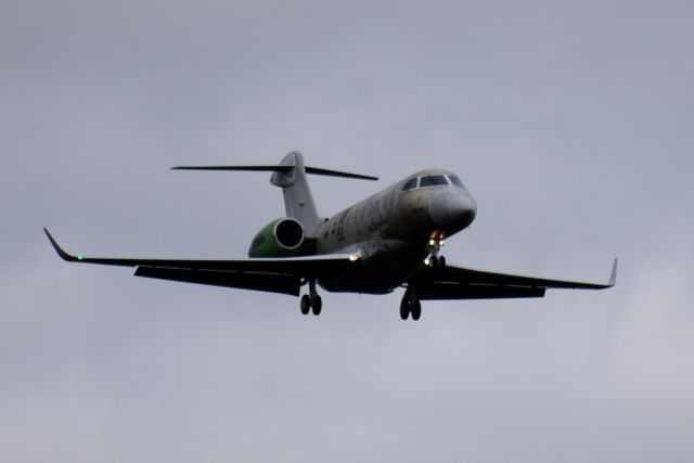 Gulfstream American Gulfstream 2 (N296GA) - On final approach to runway 25 at Belfast International on 13 March 2016 after first stage of the delivery flight from Tel Aviv.