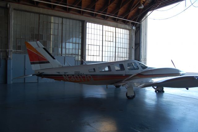 Piper PA-44 Seminole (N3017Q) - In the hangar at Skyline Aviation in San Angelo