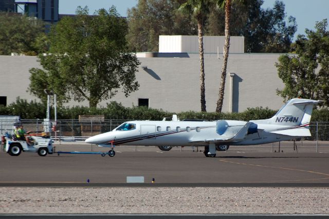 Learjet 31 (N744N)