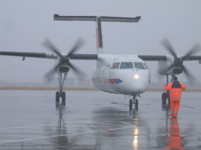 C-GPAU — - Parking at the Goose Airport NL Terminal . Nov6/8