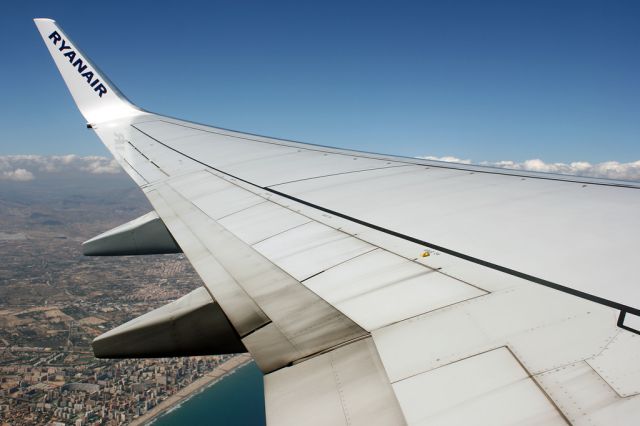 Boeing 737-700 (EI-EKA)
