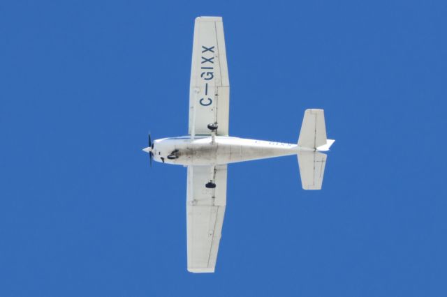 Cessna Skyhawk (C-GIXX) - C-GIXX Cessna Skyhawk 172-N Cargair Ltee Survolant la ville de Lavaltrie QC. le 12-03-2024 à 10:30.