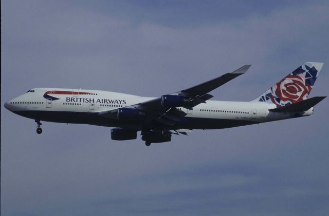 Boeing 747-400 (G-BNLL) - Final Approach to Narita Intl Airport Rwy34L on 1999/01/23