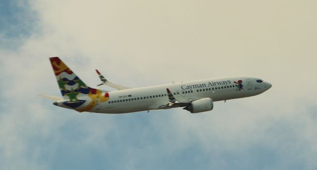 Boeing 737 MAX 8 (VP-CIX) - 082022 departing Rwy 8R