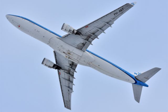 Airbus A330-300 (PH-AKF) - KLM Airbus A330-303 departing YYC on Feb 2.