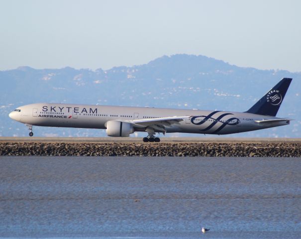 Boeing 777-200 (F-GZNT)