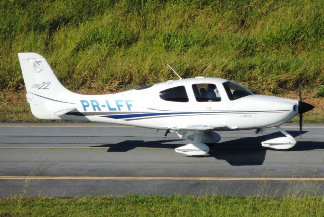 Cirrus SR-22 (PR-LFF)