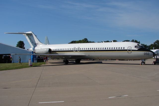 McDonnell Douglas DC-9-30 (16-0050)