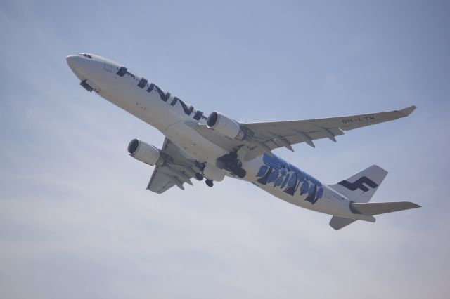 Airbus A330-300 (OH-LTM)