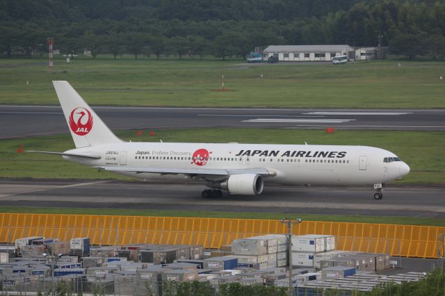 BOEING 767-300 (JA614J)