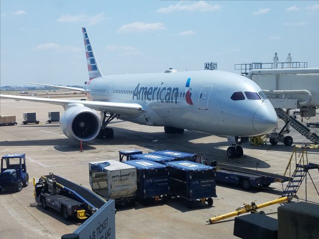 Boeing 787-8 (N815AA) - AA 787-8 N815AA at DFW on August 2, 2018.