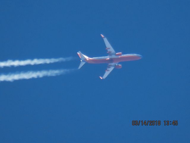 Boeing 737-800 (N8612K)