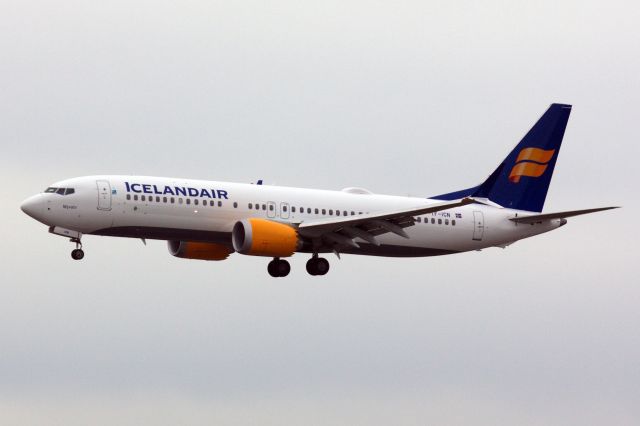 Boeing 737 MAX 8 (TF-ICN) - Icelandair B737 MAX 8 landing at Boston Logan's runway 22L on 5/8/21.