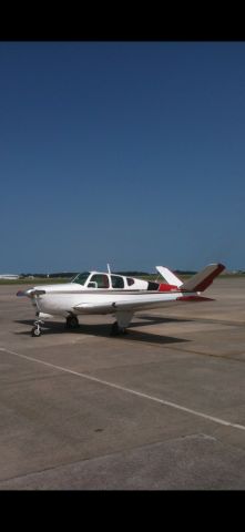 Beechcraft 35 Bonanza (N604T)